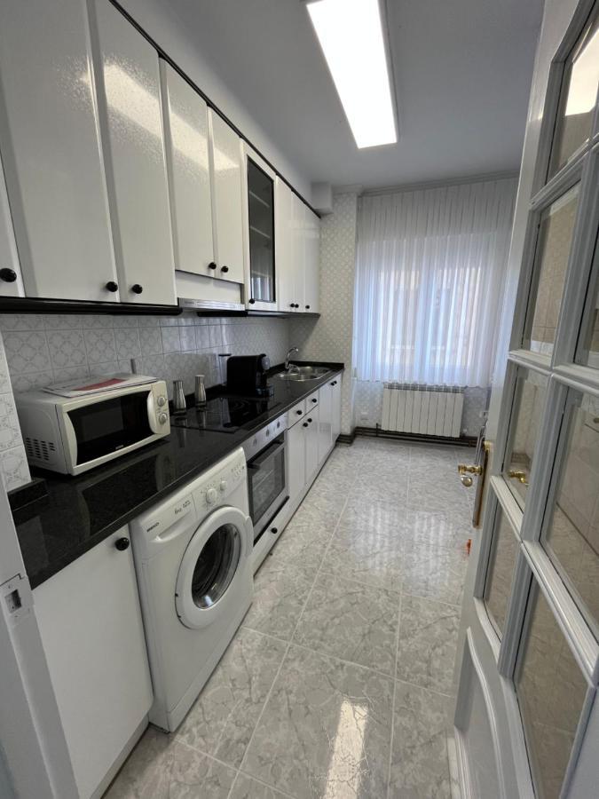 Apartamentos C&E ハーロー エクステリア 写真